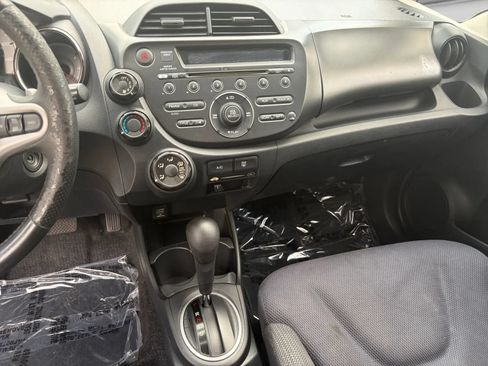 Used 2013 Honda Fit Sport image 12