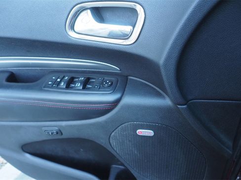 Used 2018 Dodge Durango R/T w/ Technology Group image 16