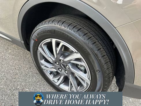 New 2026 Lincoln Corsair Premiere w/ Towing Package image 30