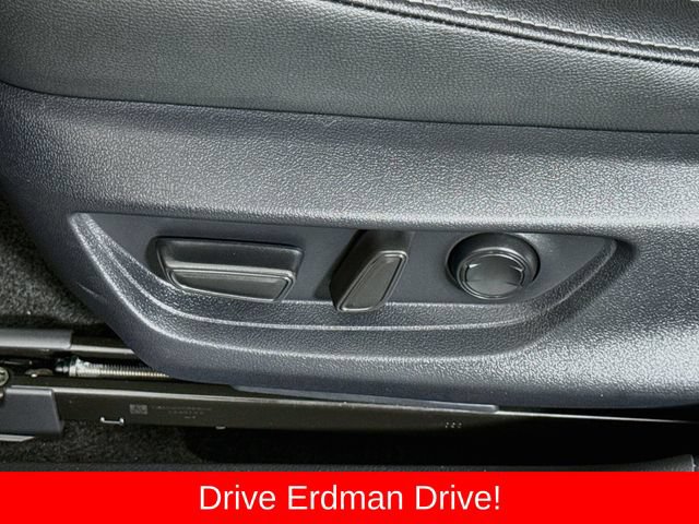 Used 2026 Toyota Camry SE FWD image 12