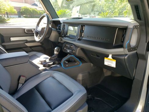 New 2023 Ford Bronco Black Diamond image 16