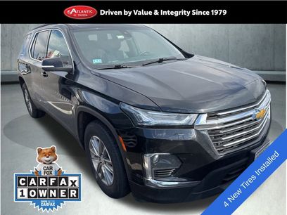 Used 2023 Chevrolet Traverse LT