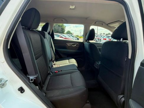 Used 2018 Nissan Rogue S FWD image 15