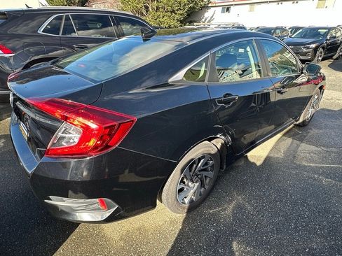 Used 2018 Honda Civic EX image 6