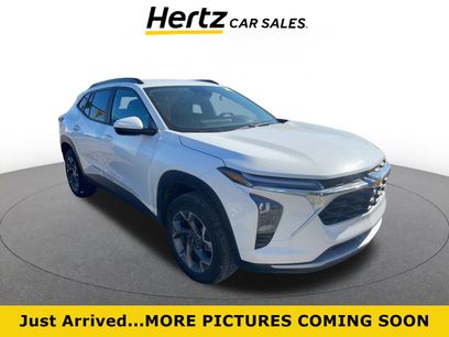 Used 2025 Chevrolet Trax LT