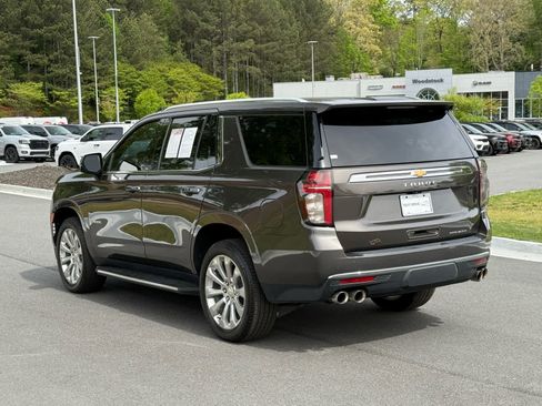 Used 2021 Chevrolet Tahoe Premier w/ Premium Package AWD/4WD image 3