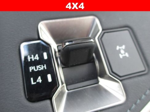 Used 2024 Lexus GX 550 w/ Accessory Package (2T) AWD/4WD image 30