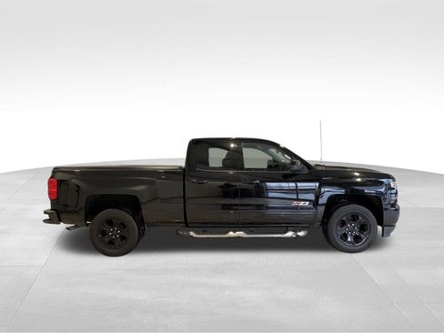 Used 2019 Chevrolet Silverado 1500 LT w/ All Star Edition image 9