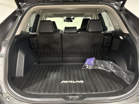 Used 2023 Toyota RAV4 XLE Premium image 24