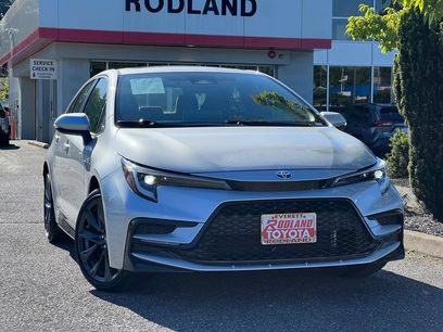 Certified 2025 Toyota Corolla SE w/ SE Premium Package