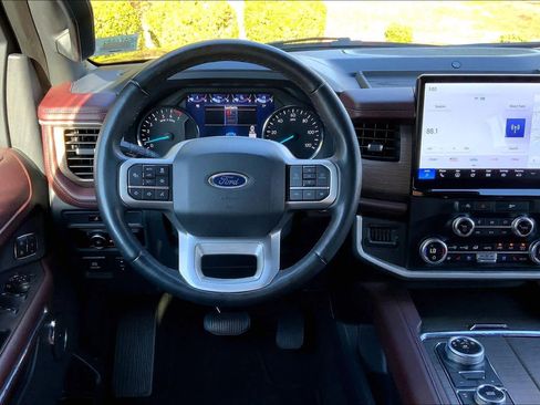 Used 2024 Ford Expedition Max Limited image 5