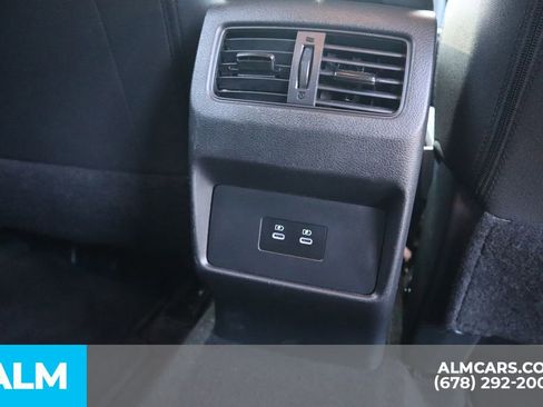 Used 2024 Nissan Rogue SV FWD image 25