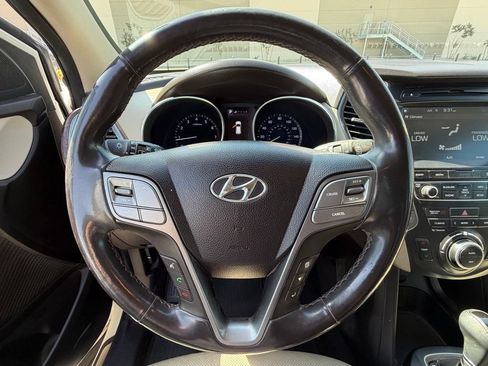Used 2018 Hyundai Santa Fe Limited FWD image 14