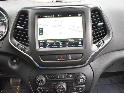 Used 2022 Jeep Cherokee Trailhawk w/ Sound & Nav Group AWD/4WD image 8