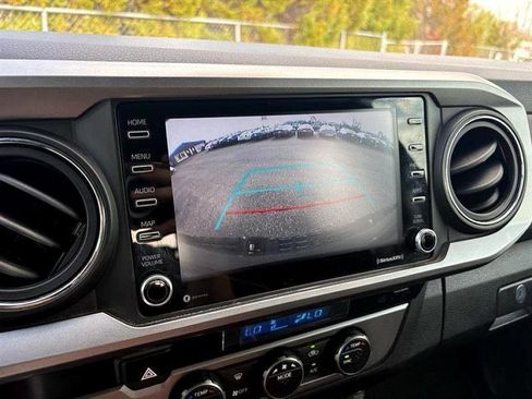 Used 2021 Toyota Tacoma SR5 w/ Trail Edition image 29