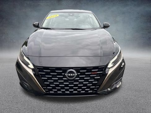 Used 2024 Nissan Altima 2.5 SR FWD image 13