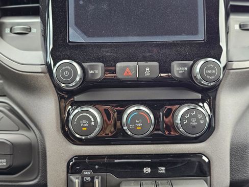 New 2026 RAM 2500 Tradesman AWD/4WD image 12