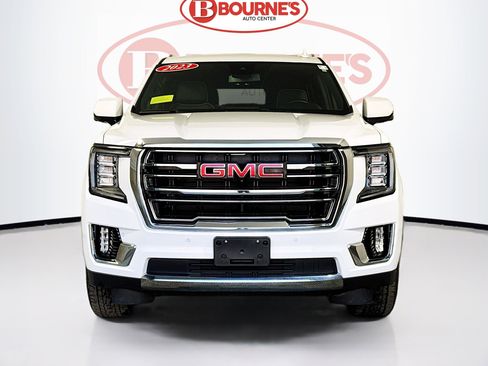 Used 2023 GMC Yukon SLT w/ SLT Premium Package image 7