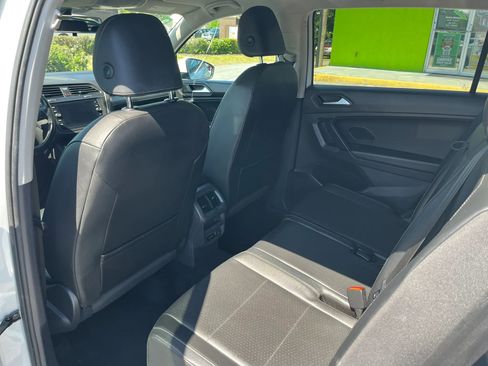 Used 2019 Volkswagen Tiguan SE FWD image 23