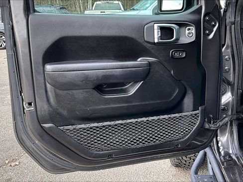 Used 2024 Jeep Wrangler Unlimited Rubicon w/ Technology Group image 20