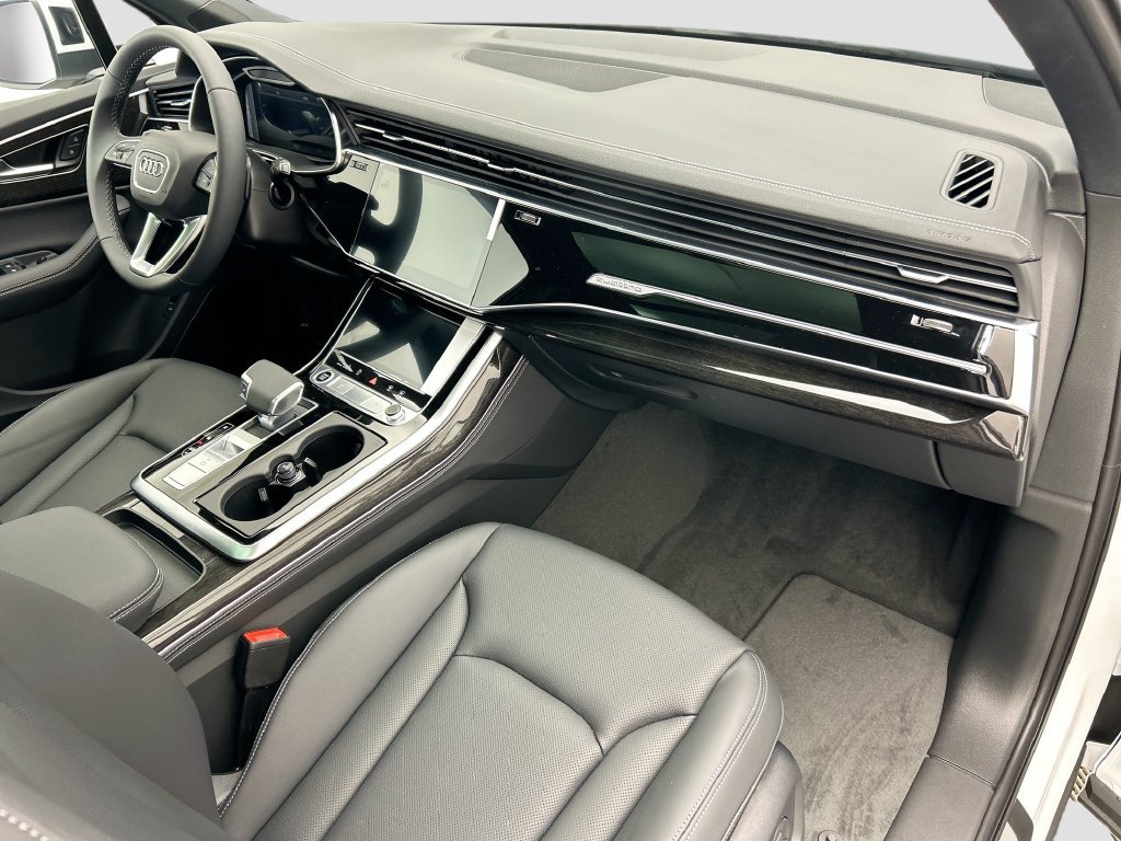 Used 2026 Audi Q7 3.0T Premium Plus AWD/4WD image 18