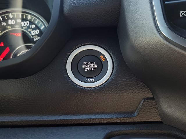 Certified 2025 RAM 1500 Laramie w/ Sport Appearance Package AWD/4WD image 35