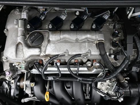 Used 2022 Toyota Corolla LE FWD image 26