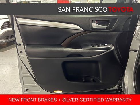 Certified 2019 Toyota Highlander XLE image 40