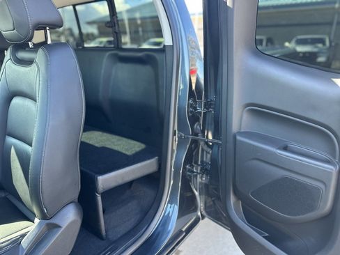 Used 2019 Chevrolet Colorado ZR2 image 12