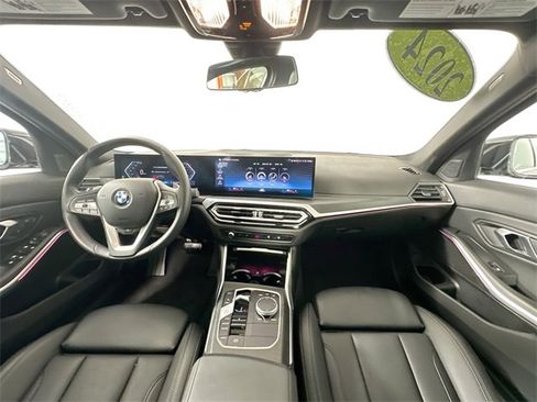 Used 2024 BMW 330i xDrive Sedan image 31