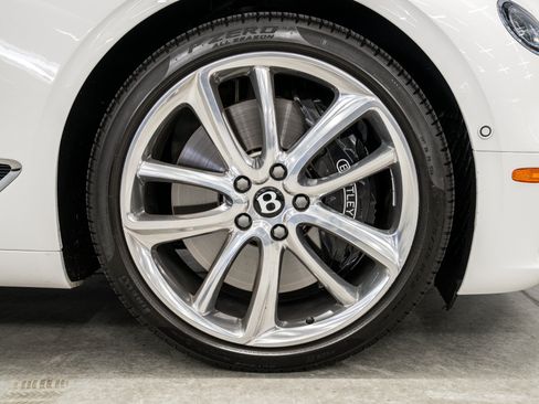 Used 2024 Bentley Continental GT Mulliner AWD/4WD image 43