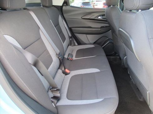 Used 2025 Chevrolet TrailBlazer LT w/ Driver Confidence Package image 27