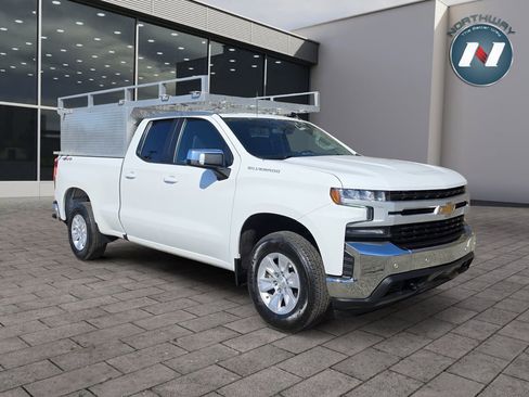 Used 2021 Chevrolet Silverado 1500 LT w/ Safety Package II AWD/4WD image 7