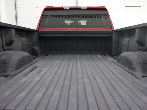 Used 2020 Chevrolet Silverado 2500 LTZ w/ Z71 Off-Road Package AWD/4WD image 28