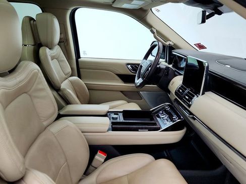 Used 2020 Lincoln Navigator Reserve w/ Equipment Group 208A Reserve image 24