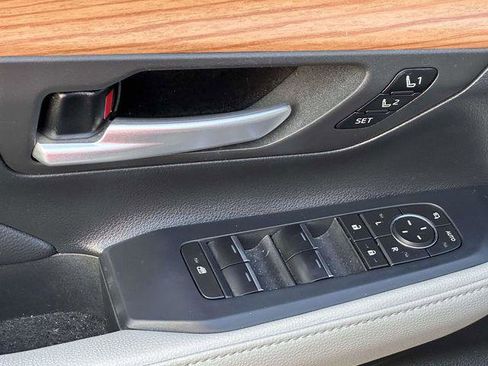 Used 2024 Toyota Grand Highlander Limited image 11