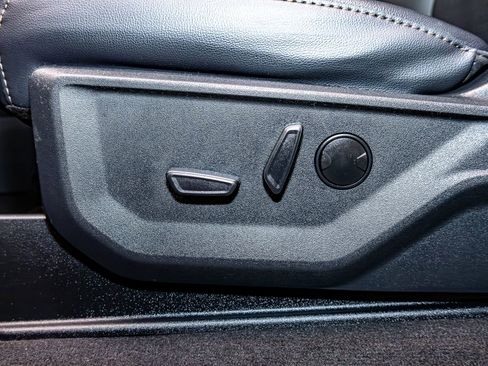 Used 2026 Ford F250 Lariat w/ Lariat Premium Package image 23