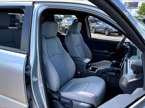 Certified 2025 Toyota Tacoma SR5 image 9