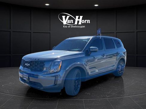 Certified 2022 Kia Telluride EX w/ EX Premium Package AWD/4WD image 3