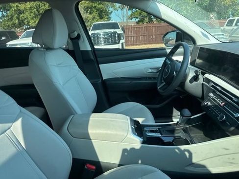 Used 2026 Hyundai Tucson SE FWD image 13