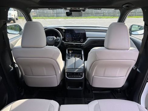 Used 2024 Lexus TX 350 AWD w/ Technology Package image 35