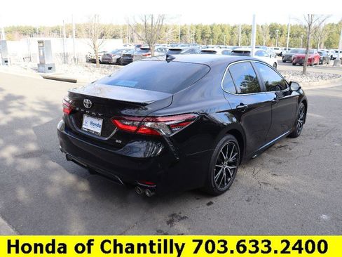 Used 2024 Toyota Camry SE image 7