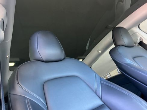 Used 2022 Tesla Model Y Performance AWD/4WD image 25