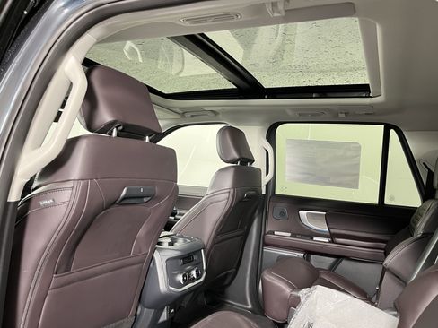 New 2025 Ford Expedition Max Platinum w/ Platinum Ultimate Package image 15