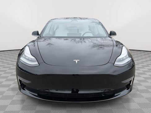 Used 2019 Tesla Model 3 Performance image 2