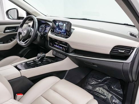 Used 2023 Nissan Rogue SL w/ SL Premium Package image 22