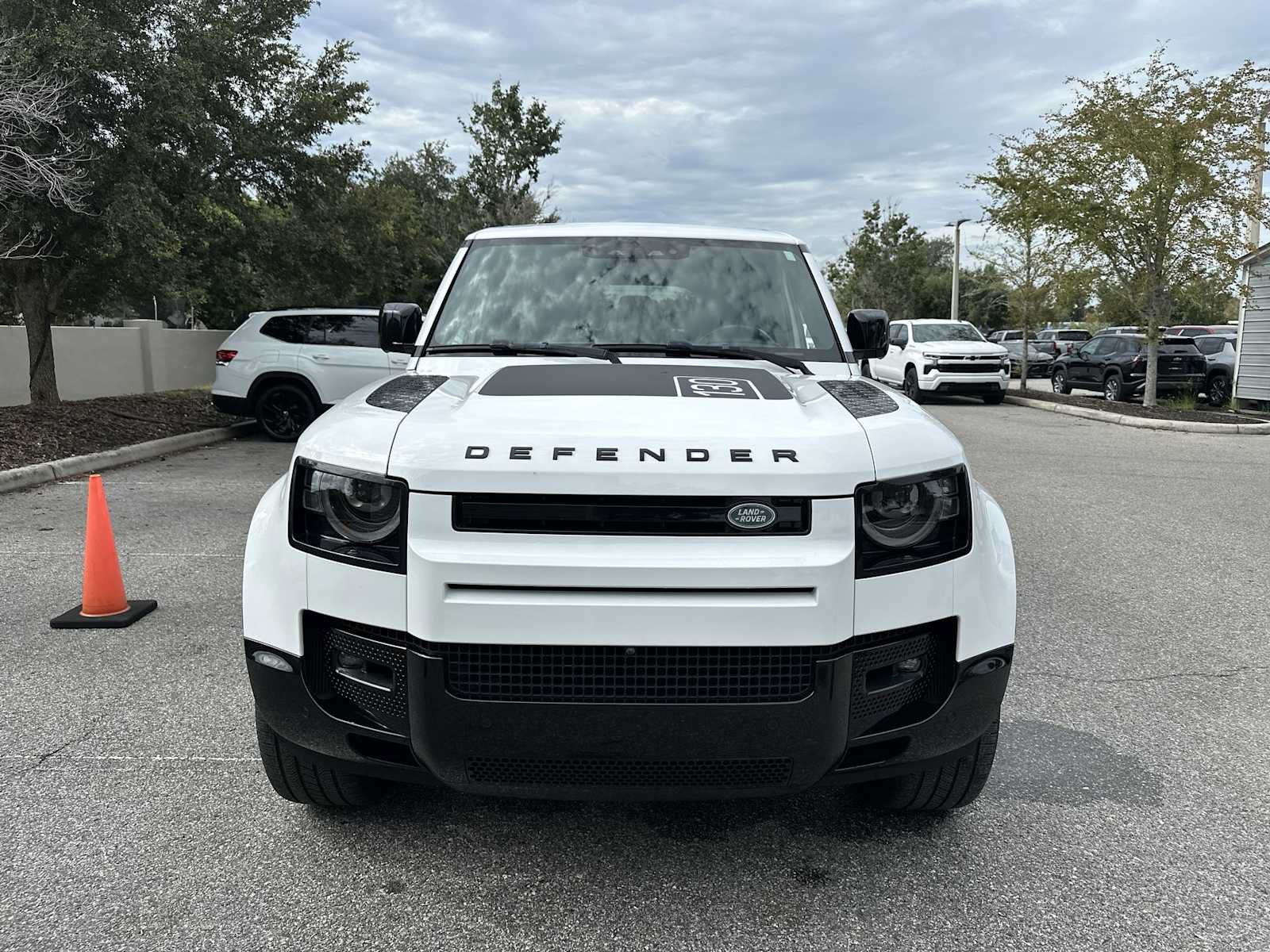 Used 2024 Land Rover Defender 130 X-Dynamic SE AWD/4WD image 9