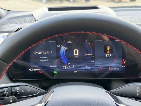 New 2026 Chevrolet Equinox EV RS image 32