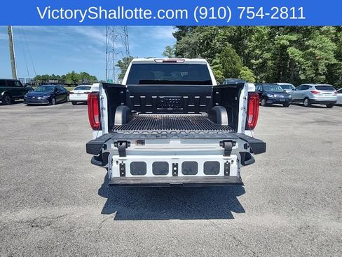 Used 2025 GMC Sierra 1500 SLT AWD/4WD image 34