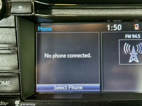 Used 2017 Toyota RAV4 XLE FWD image 21